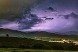 Meteorologovia varuju pred burkami a prehankami