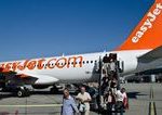 Lietadlo Easyjet muselo nudzovo pristat pasazier sa pokusil dostat do kokpitu