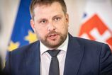 Najvacsia kauza tejto vlady Prva hlava padla