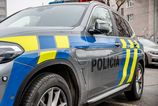 Policia varuje vodicov Pokuta za pozeranie videi za volantom