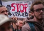 Spolocne proti konsolidacnym opatreniam Ludia vysli do ulic