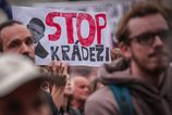 Spolocne proti konsolidacnym opatreniam Ludia vysli do ulic