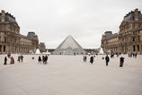 Muzeum Louvre opat vita navstevnikov galeria Apolona zostava zatvorena