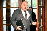 Tipos a minister Huliak rozdali seniorom seky na 120 tisic eur peniaze vsak zatial nie su kryte