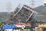 V Juznej Korei sa zrutila 60 metrova veza na robotnikov Hladanie nezvestnych komplikuje azbest