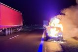 Hasici zasahovali pri poziari automobilu na R1