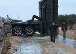 Kim Cong un dohliadal na test novych rakiet