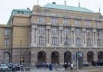 Policia zasahovala na Karlovej univerzite v Prahe Zadrzali zamestnanca pre vyhrazy studentom a zamestnancom