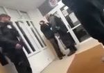 incident v galante policajtovi ktory fyzicky napadol 15 rocneho chlapca hrozi prepustenie