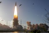 Kozmicka kapsula Orion je uspesne v polovici cesty k Mesiacu NASA zverejnila fotografie z misie