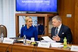 Balik na podporu rastu sa odklada Vlada ho otvori az po klicovom rokovani trojstranneho dialogu