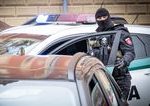 Velky protidrogovy zasah v Martine Elitni policialti zadrzali styri osoby a zaisili nezname latky