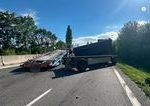 Zrazka kamionov na dialnici D1 zablokovala dopravu smerom do Trnavy