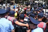 Albansko zasiahli protesty proti hotelu spajanemu s Trumpovou rodinou Policia zadrzala viacerich demonstrujucich