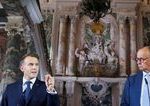Merz slubuje Macronovi uzke partnerstvo Spolocny zavazok k zjednotenej Europe ma bit zakladom Berlinu