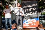 Republika sice este nie je v parlamente no vo Ficovej vlade uz teraz komentar Martina Behula