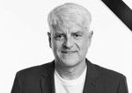 Tragedia na slovenskych cestach Pri autonehode zomrel cesky politik a historik Jan Hajman