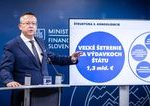 v rozpocte chyba takmer pol miliardy varuje rozpoctova rada problemom je slaby vyber dani