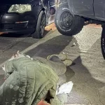Bratislava: Ukradol auto na pumpe, svedkovia ho po naháňačke zadržali