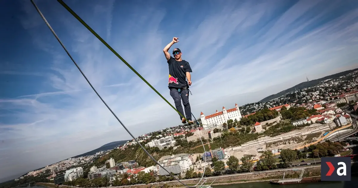 Bratislavská dávka adrenalínu: Estónsky majster sveta útočí na nový rekord na slackline