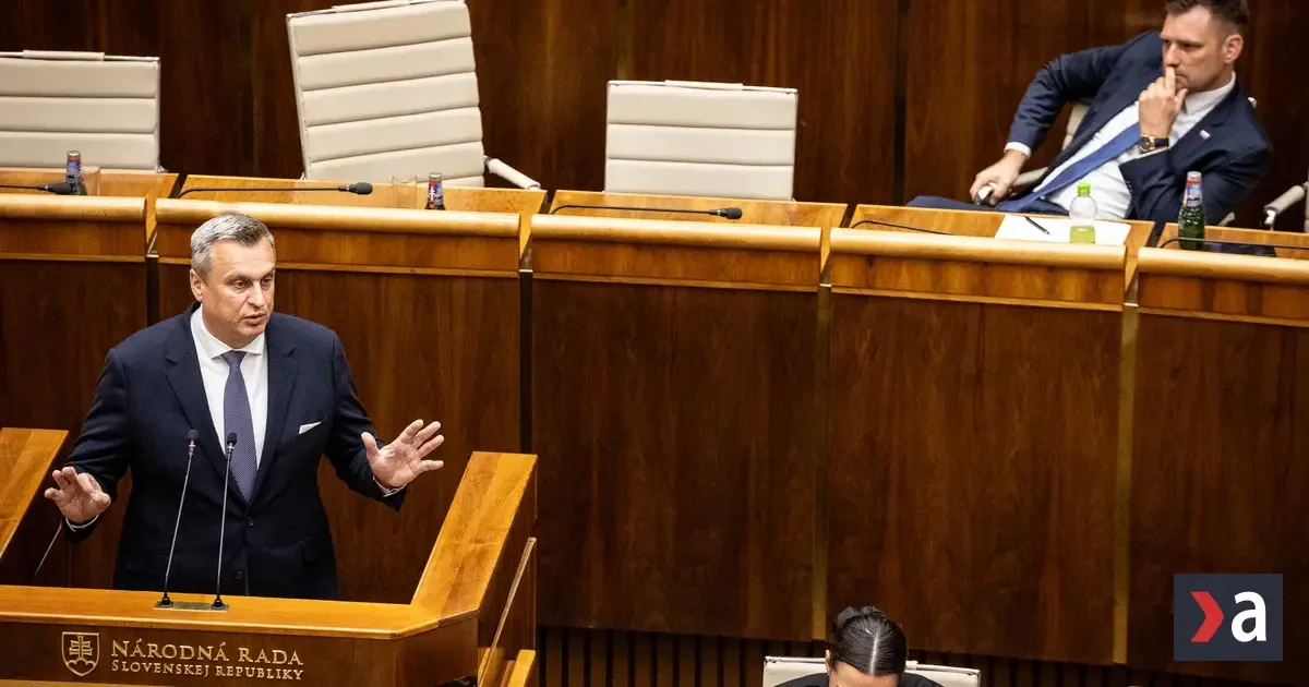 Danko prekabátil Fica. Zúročí to Republika?