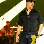 Enrique Iglesias priniesol do Bratislavy svetovú latino šou, Slovenky ho takmer vyzliekli