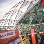 Fidesz trvá na obnovení cenového stropu na pohonné látky, kompenzáciu označuje za smiešnu