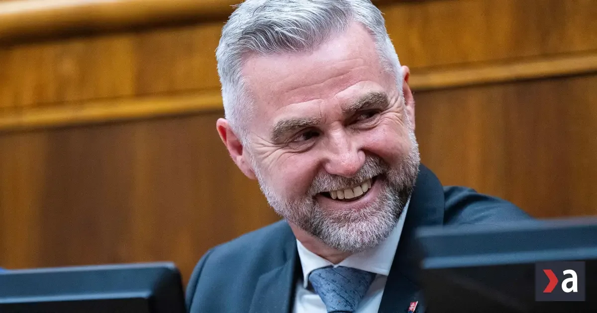 Gašpar čaká podporu rozpočtu od možnej Tarabovej skupiny, provizórium je riziko