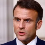 Macron varuje pred ruskou hybridnou hrozbou. Francúzsko chystá ochranu pred dronmi