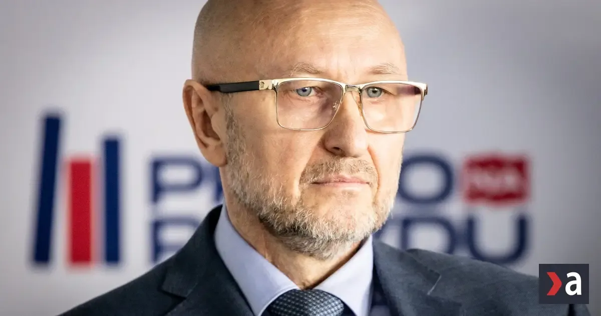 Prešiel k nepriateľovi? Funkciu mal za Kollára, dnes kandiduje za iného Kollára
