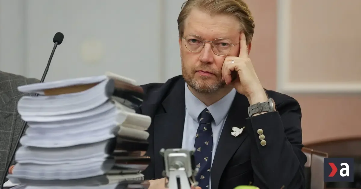 Rusko pokračuje v potláčaní opozičnej strany Jabloko, ďalší kandidát odsúdený