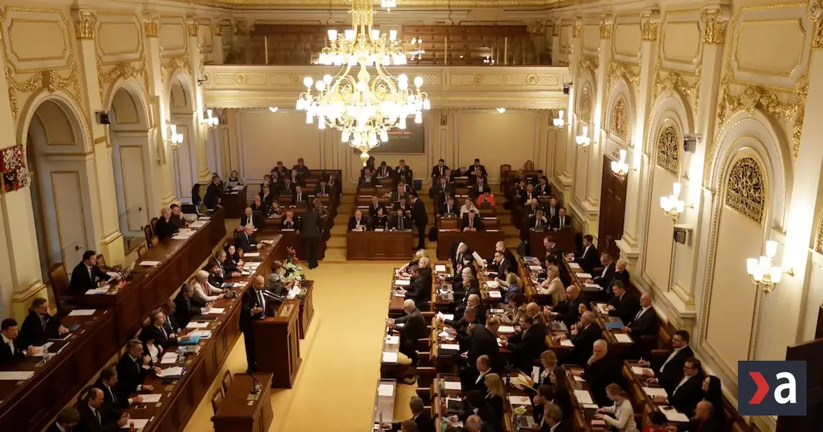 Slovenský parlament čaká napäté hlasovanie, poslanci chystajú kritiku aj podporu Babišovi