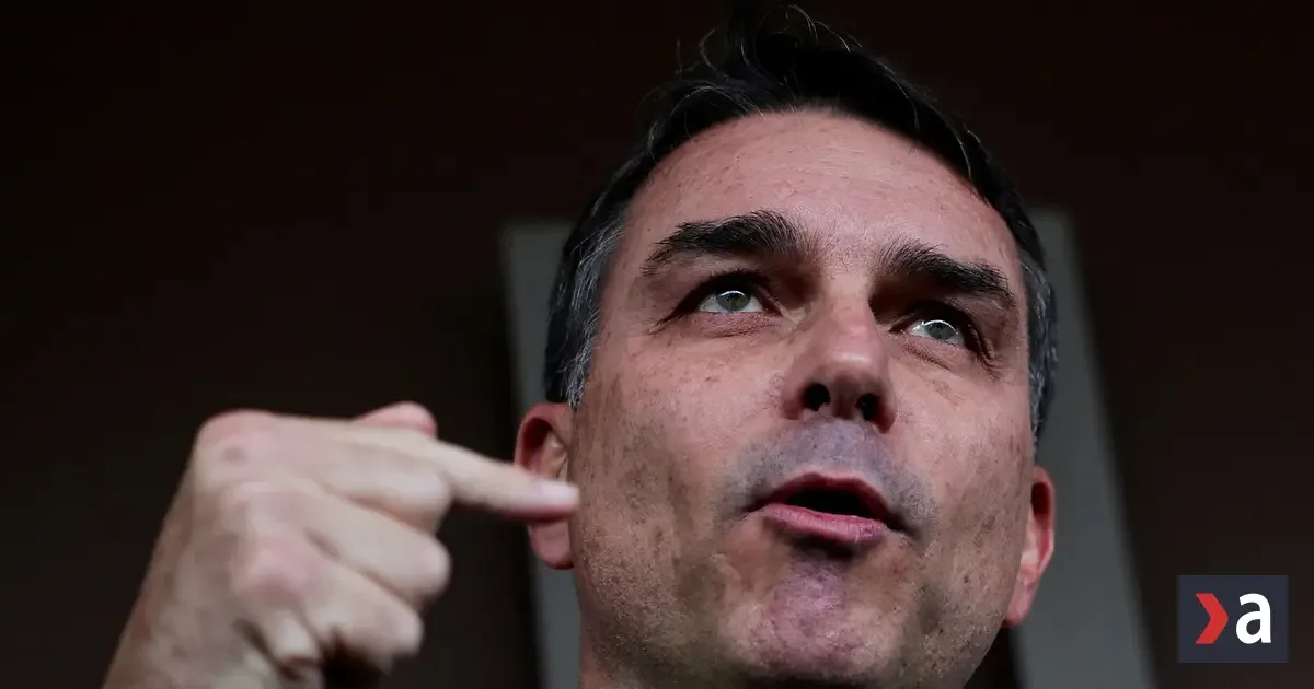 Syn Jaira Bolsonara vyšetrujú za korupciu. O post zabojuje s Lulom