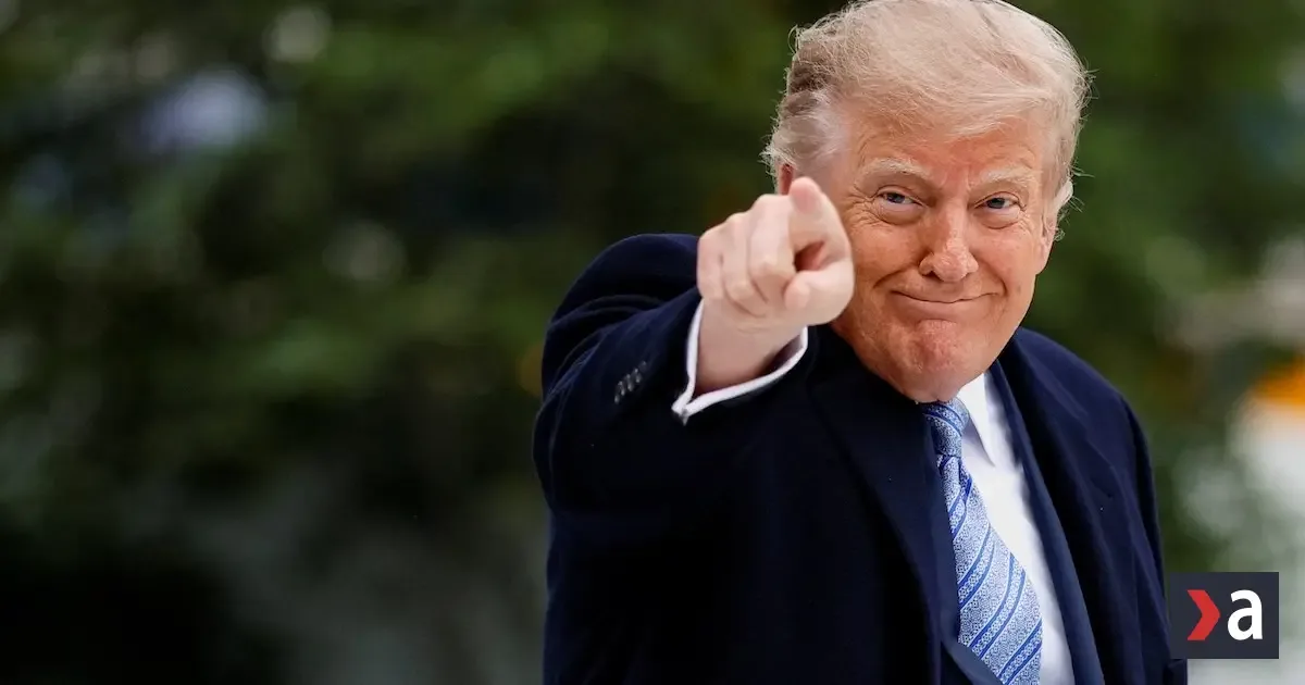 Trump navrhuje bazén namiesto tlačovej miestnosti, označil ju za „fake news“