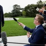 Trump zakázal CNN účasť na lete Air Force One, pozvánku dostala konzervatívna stanica