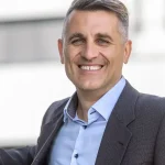 Úspory v banke a „nulový dlh“? Expert upozorňuje na mýtus, ktorý ľudí oberá o peniaze