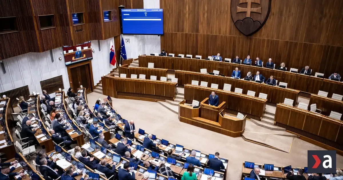 V parlamente rušno: na programe novely vlády aj odvolávanie dvoch ministrov