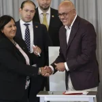 Venezuela oslobodila mnoho politických väzňov, rozhovory priniesli ovocie