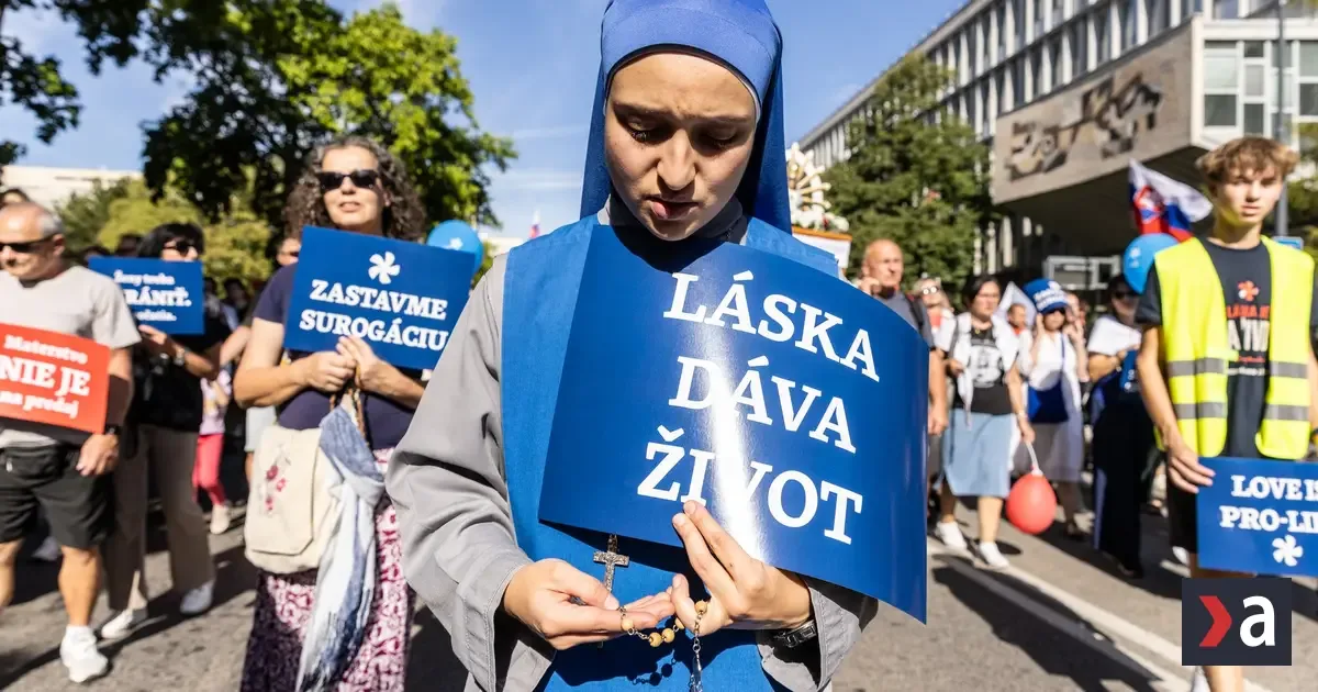 Za zákaz interrupcií. Tisíce ľudí pochodovali v Bratislave za život