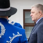 Zlyhávate, odstúpte, ale tešíme sa. Fico posiela do Berlína zvláštne pozvanie