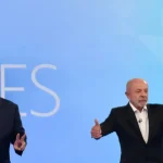Brazílčania volia prezidenta. Lula s Bolsonarom sa v debate konfliktom nevyhli