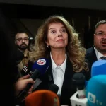 Bulharsko čaká druhé kolo prezidentských volieb, Jotovová tesne vedie pred Giurovom