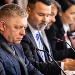 Fico opozícii: Správate sa ako baby na trhu a škeríte sa mi do tváre