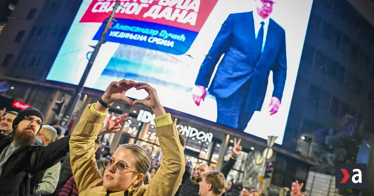 Fico stratil ďalšieho spojenca v Európe, Vučića porazili študenti