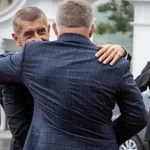 Fico v utorok navštívi Prahu, stretne sa s Babišom a spoločne odhalia sochu