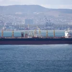 Francúzski vojaci zadržali tanker s podozrením na ruskú ropu
