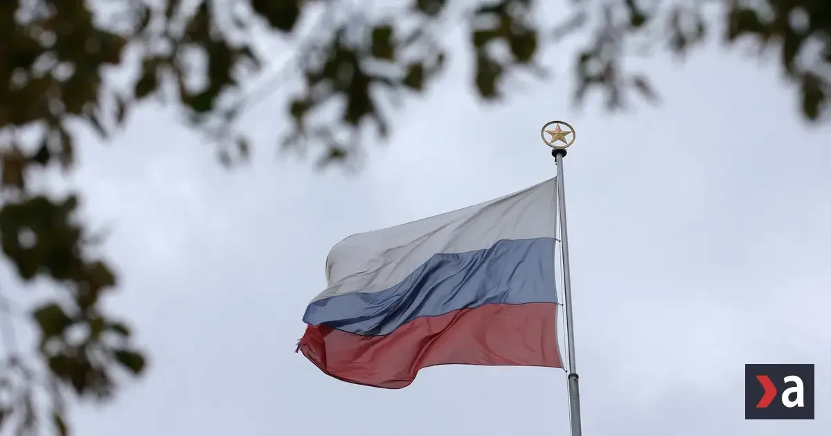 Moskva hrozí Kyjevu masívnymi útokmi, diplomatom prikazuje opustiť mesto