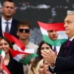 Orbán vyzýva na „národný odpor“, premiér pripomína tresty za zmenu režimu
