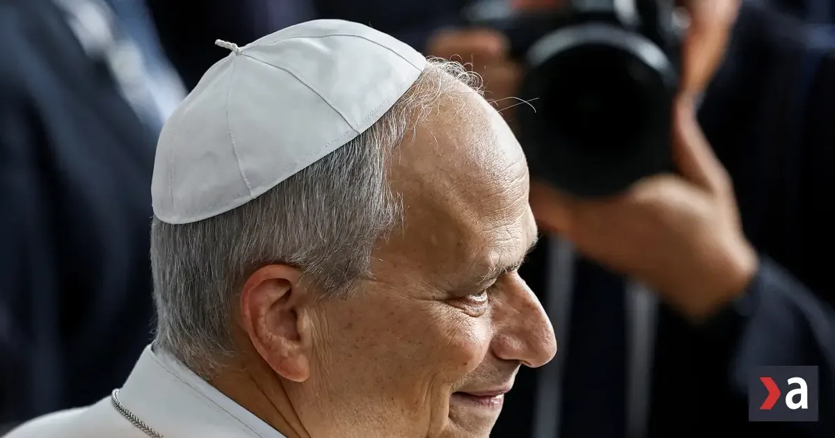 Pápež Lev XIV. po operácii pľúc opustil nemocnicu