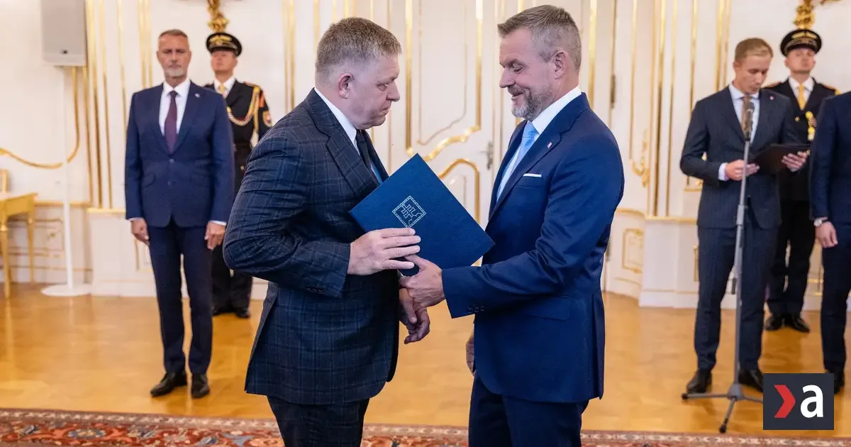 Pellegrini dostal od Fica ultimátum. Buď poprie ústavu, alebo seba